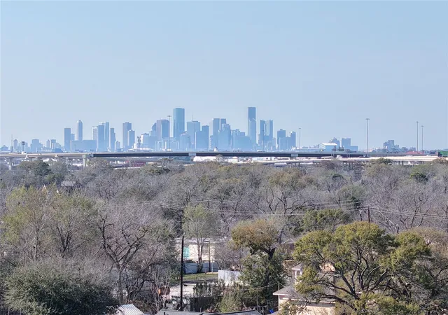 Photo 2 of Multi family home for sale at 3808 Dover St, Houston, TX 77087 | MLS# 5981108 | Listing updated on 2026-08-01