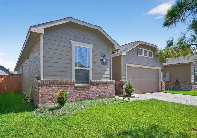 Photo 3 of Single family home for sale at 7615 Nevaeh Crst Path, Houston, TX 77016 | MLS# 61683288 | Listing updated on 2026-03-22