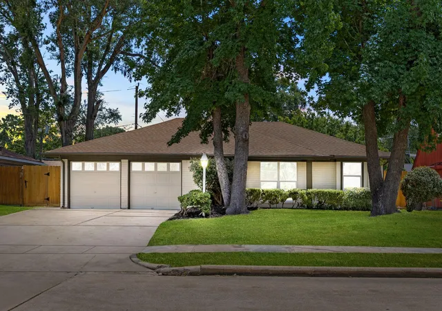 Photo 3 of Single family home for sale at 1510 Spillers Ln, Houston, TX 77043 | MLS# 36860580 | Listing updated on 2026-07-22