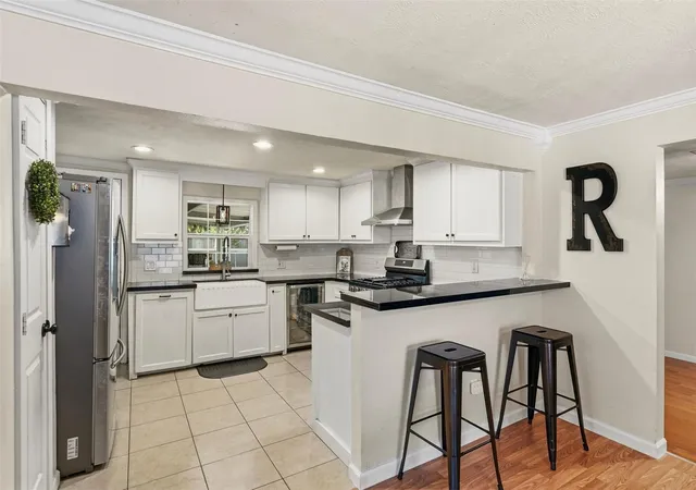 1st image of 1001 Joseph St, Pasadena, TX 77506 | MLS# 37843961