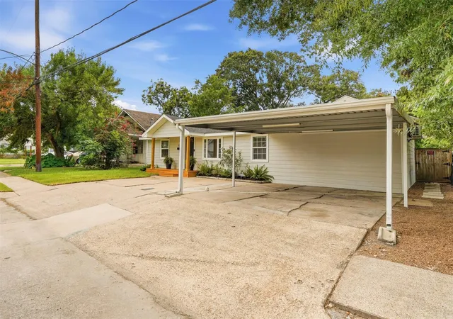 4th image of 1001 Joseph St, Pasadena, TX 77506 | MLS# 37843961