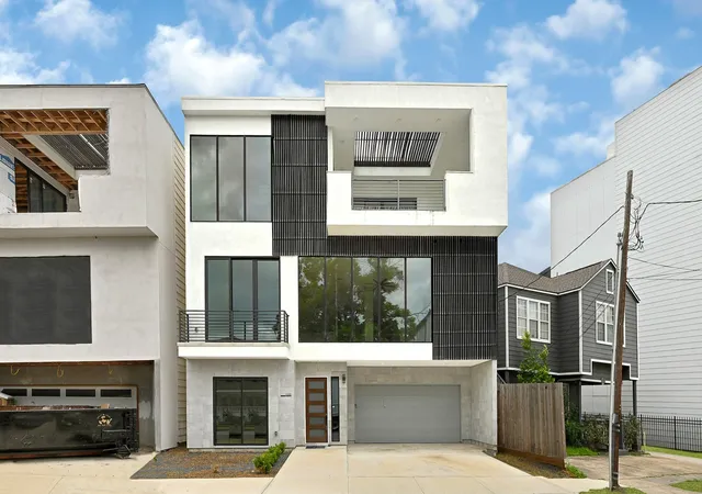 2nd image of 1505 Stuart St, Houston, TX 77004 | MLS# 42310124