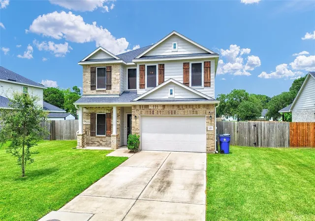 Homes for sale in West Columbia, TX | 2423 Ridgewood Dr, West Columbia, TX 77486 | MLS# 89438469