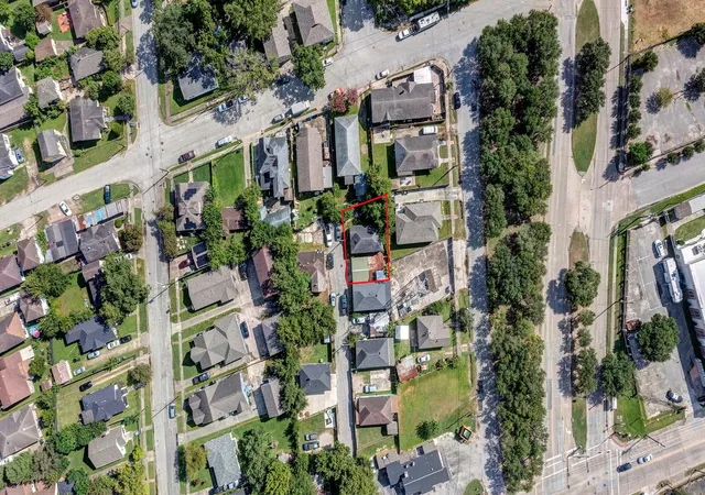 4th image of 4 Canal Ct, Houston, TX 77011 | MLS# 29677255