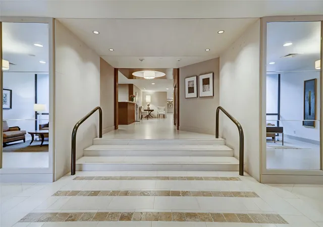 19th image of 5001 Woodway Dr Dr #1806, Houston, TX 77056 | MLS# 17895909