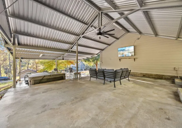 Homes for sale in Point Blank, TX | 141 White Oak St, Point Blank, TX 77364 | MLS# 34340873