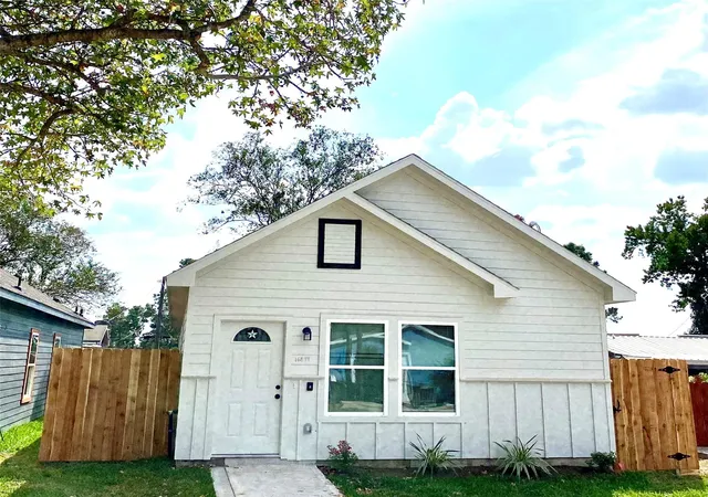 Photo 1 of Single family home for sale at 16393 Eastchase St, Montgomery, TX 77316 | MLS# 58722376 | Listing updated on 2026-09-10