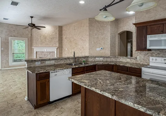 Photo 3 of Single family home for sale at 8523 Metrodale Dr, Houston, TX 77040 | MLS# 45674757 | Listing updated on 2026-08-23