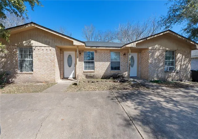 1st image of 1137 1139 Georgia St, College Station, TX 77840 | MLS# 92850280