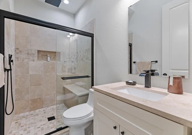 Photo 3 of Mansion for sale at 25019 Butler Hl Ct, Tomball, TX 77375 | MLS# 78535707 | Listing updated on 2026-07-31