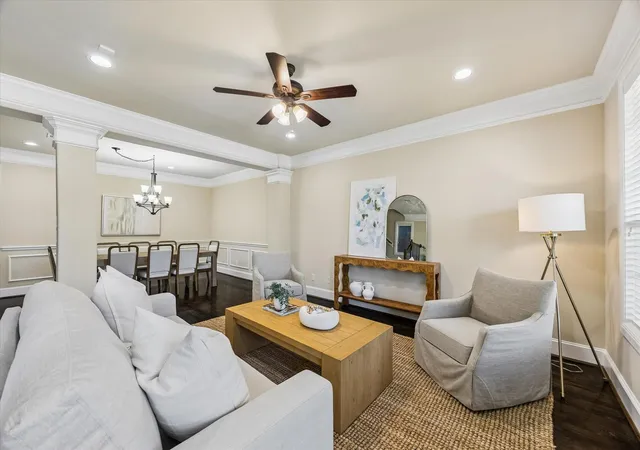 Photo 4 of Single family home for sale at 741 W 20Th St, Houston, TX 77008 | MLS# 48547174 | Listing updated on 2026-09-19