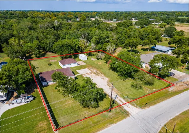 Photo 1 of Single family home for sale at 14608 Ash Rd, Santa Fe, TX 77517 | MLS# 997997 | Listing updated on 2026-09-10