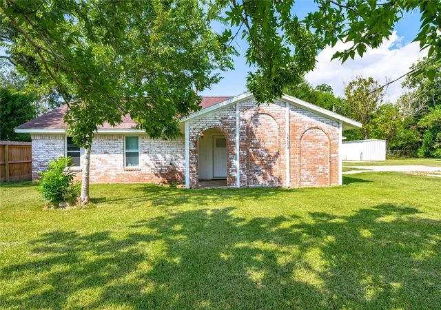 Photo 2 of Single family home for sale at 14608 Ash Rd, Santa Fe, TX 77517 | MLS# 997997 | Listing updated on 2026-09-10
