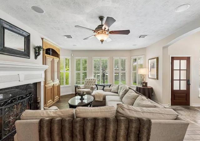Photo 4 of Single family home for sale at 8978 Willow Springs Ln, Conroe, TX 77302 | MLS# 53595256 | Listing updated on 2026-08-20