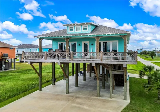 2nd image of 879 Wommack, Crystal Beach, TX 77650 | MLS# 10514066