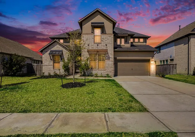 Photo 1 of Sale Pending at 4917 Harbor Brooks Ln, League City, TX 77573 | MLS# 77483987 | Listing updated on 2026-09-07