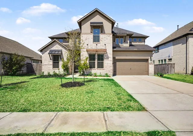 Photo 2 of Sale Pending at 4917 Harbor Brooks Ln, League City, TX 77573 | MLS# 77483987 | Listing updated on 2026-09-07