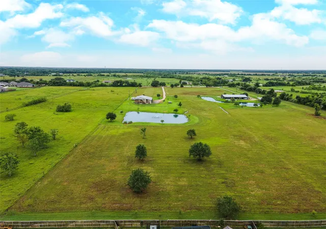 Photo 2 of Single family home for sale at 10110 County Rd 67, Manvel, TX 77578 | MLS# 87843298 | Listing updated on 2026-07-27