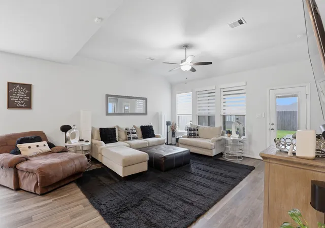 5th image of 31511 Kailua Dr, Hockley, TX 77447 | MLS# 55273779