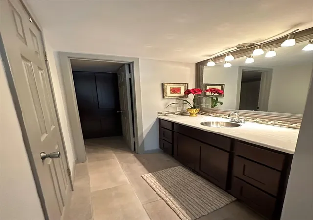 5th image of 3300 Yorktown St #22, Houston, TX 77056 | MLS# 38950565