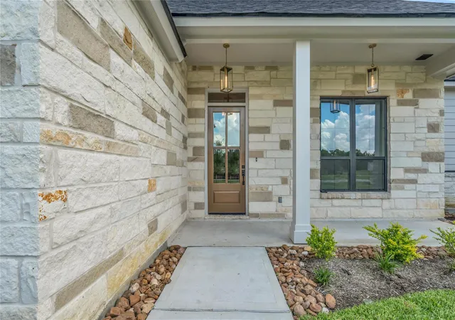 Photo 2 of Single family home for sale at 24921 Hopeview Way, Montgomery, TX 77356 | MLS# 11618094 | Listing updated on 2026-09-18