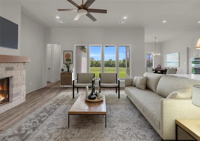 Photo 4 of Single family home for sale at 24921 Hopeview Way, Montgomery, TX 77356 | MLS# 11618094 | Listing updated on 2026-09-18