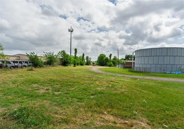 Photo 4 of Land for sale at 0 Shaver Rd, Pasadena, TX 77502 | MLS# 34436505 | Listing updated on 2026-04-16
