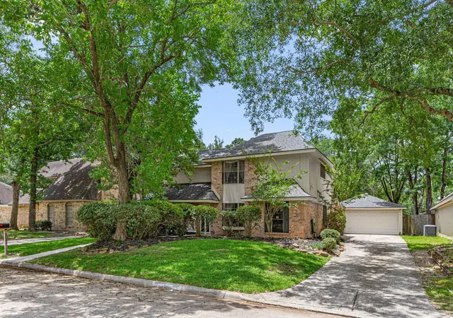 Photo 2 of Single family home for sale at 3031 Falling Brk Dr, Kingwood, TX 77345 | MLS# 70806766 | Listing updated on 2026-09-11