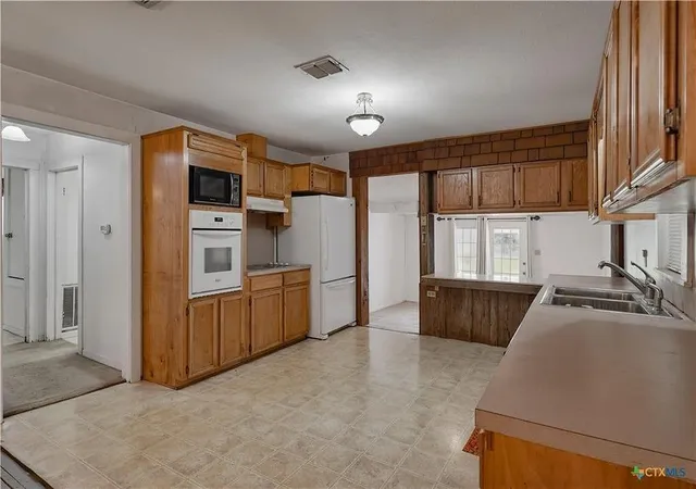 Homes for sale in Gonzales, TX | 226 Thornton St, Gonzales, TX 78629 | MLS# 54716862