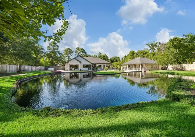 Homes for sale in Kingwood, TX | 11 Turtle Cove Ct, Kingwood, TX 77346 | MLS# 76680299