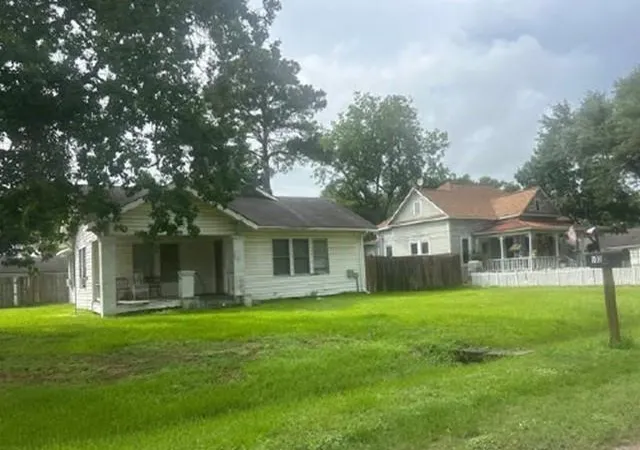 5th image of 103 Birch St, Wallis, TX 77485 | MLS# 22370880