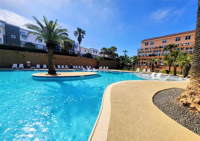 2nd image of 9520 Seawall Blvd, Galveston, TX 77554