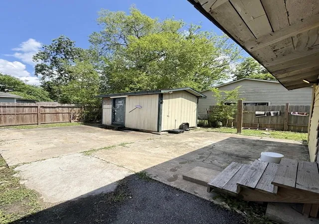 20th image of 311 S 3rd St, Highlands, TX 77562 | MLS# 21310897