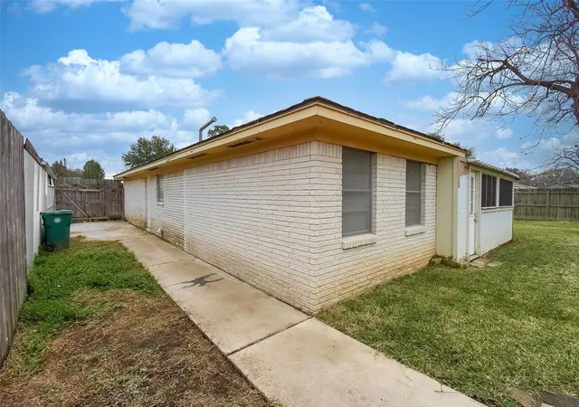 39th image of 731 Dunwick Ln, Pasadena, TX 77502 | MLS# 86915015