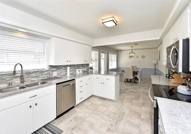 Photo 3 of Single family home for sale at 22118 Hufsmith Kohrville Rd, Tomball, TX 77375 | MLS# 42836858 | Listing updated on 2026-08-18