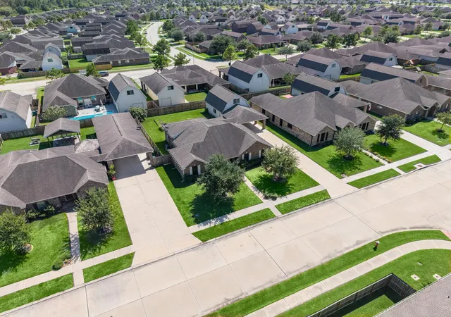 Photo 39 of Single family home for sale at 6830 Gonzales Pt, Manvel, TX 77578 | MLS# 11085821 | Listing updated on 2026-09-03