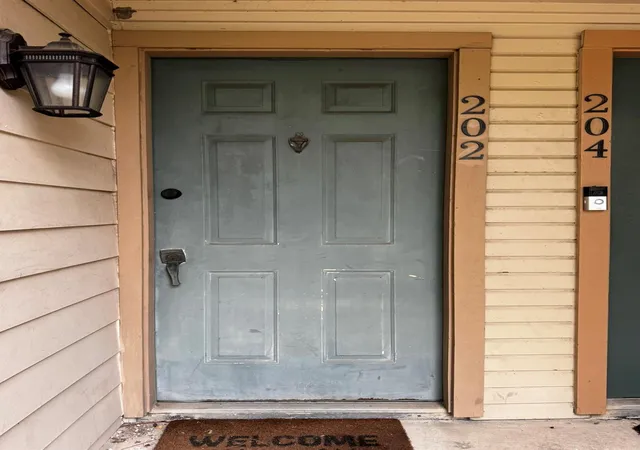 1st image of 12550 Whittington Dr #202, Houston, TX 77077 | MLS# 47164337