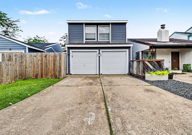 Single family home for sale at 10262 Rockcrest Dr, Houston, TX 77041 | MLS# 10212193