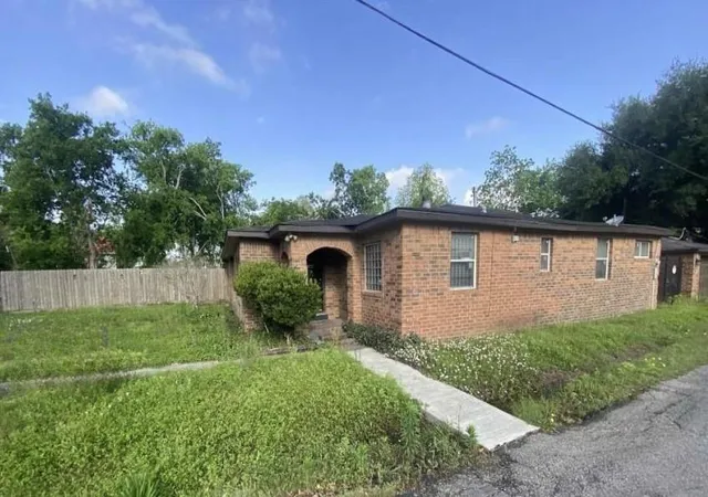 3rd image of 4419 Quitman St, Houston, TX 77026 | MLS# 85721916