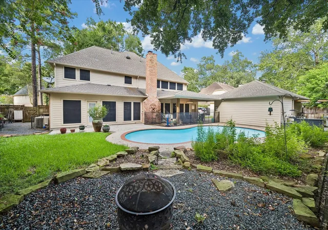 Photo 4 of Single family home for sale at 2411 Kings Lodge Dr, Kingwood, TX 77345 | MLS# 50061971 | Listing updated on 2026-09-18