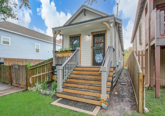4th image of 1109 31St St, Galveston, TX 77550 | MLS# 89443500