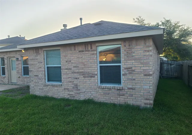 Photo 4 of Single family home for sale at 113 Laurel Meadow Ct, La Marque, TX 77568 | MLS# 19261402 | Listing updated on 2026-06-06