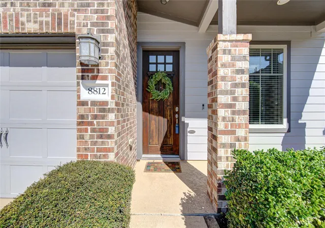 Homes for sale in Houston, TX | 8812 Narrow Leaf St, Houston, TX 77080 | MLS# 33229330