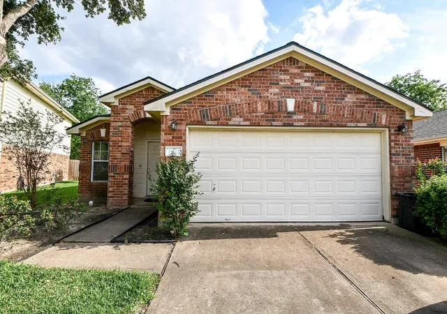 Photo 3 of Single family home for sale at 15607 Barber Grv Ln, Houston, TX 77095 | MLS# 90843568 | Listing updated on 2026-09-19