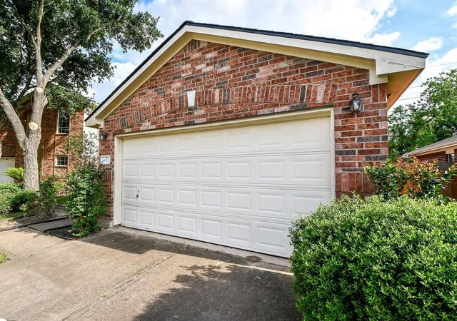 Photo 4 of Single family home for sale at 15607 Barber Grv Ln, Houston, TX 77095 | MLS# 90843568 | Listing updated on 2026-09-19