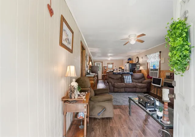 5th image of 4618 Sherri Ln, Crosby, TX 77532 | MLS# 19608009