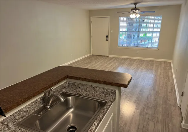 2nd image of 3224 Timmons Ln #125, Houston, TX 77027 | MLS# 33431431