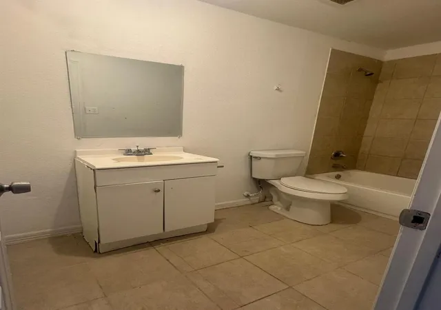 Photo 3 of Multi family home for sale at 5301 Higgins St, Houston, TX 77033 | MLS# 3169475 | Listing updated on 2026-08-27