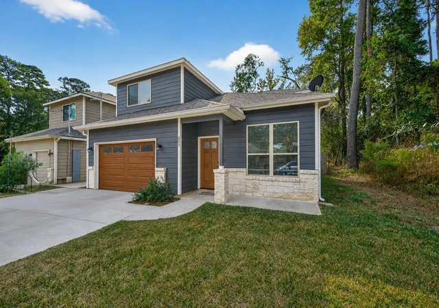 Homes for sale in Conroe, TX | 804 Pearl River Dr, Conroe, TX 77316 | MLS# 95035447