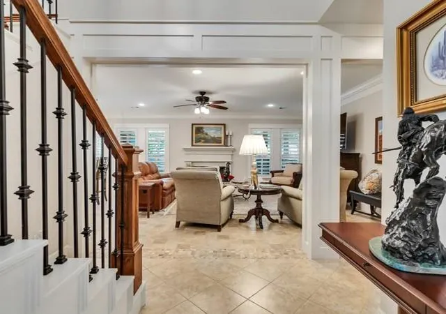 Photo 3 of Single family home for sale at 9 Robin Trl, Conroe, TX 77304 | MLS# 73735684 | Listing updated on 2026-08-19